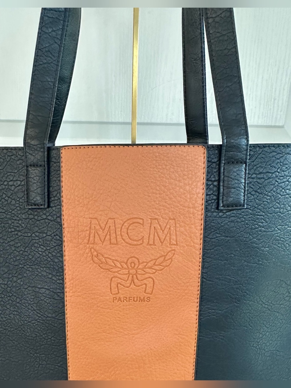 MCM Parfums Embossed Faux Leather Tote Bag – Black & Cognac – NWOT – Large - Picture 2 of 7